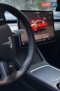 Позашляховик / Кросовер Tesla Model Y 2022 в 