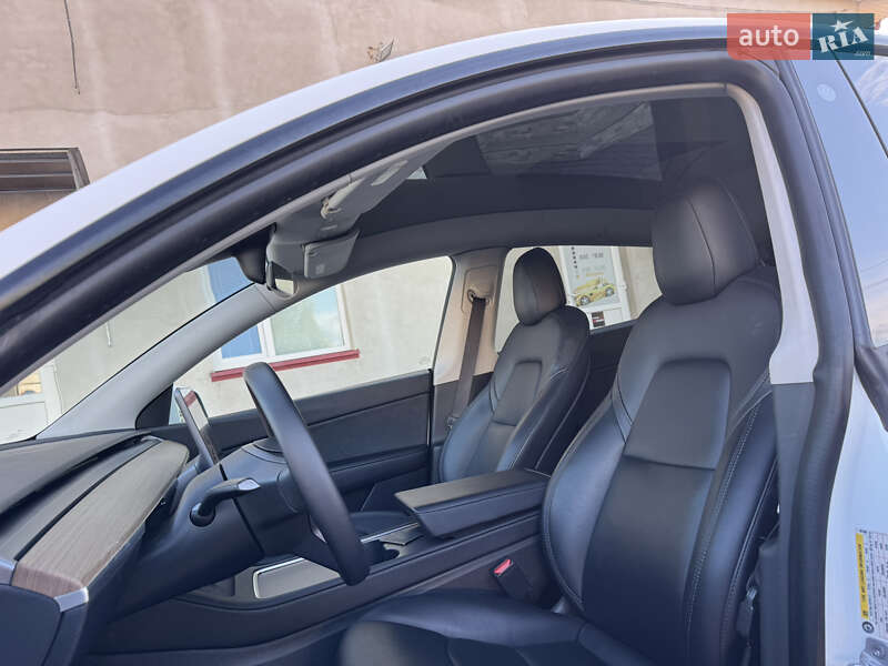 Позашляховик / Кросовер Tesla Model Y 2020 в Луцьку
