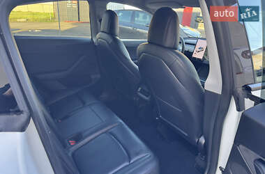 Внедорожник / Кроссовер Tesla Model Y 2020 в 