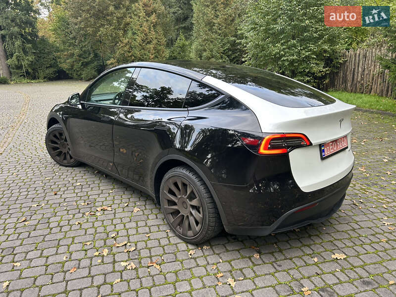 Внедорожник / Кроссовер Tesla Model Y 2020 в Львове