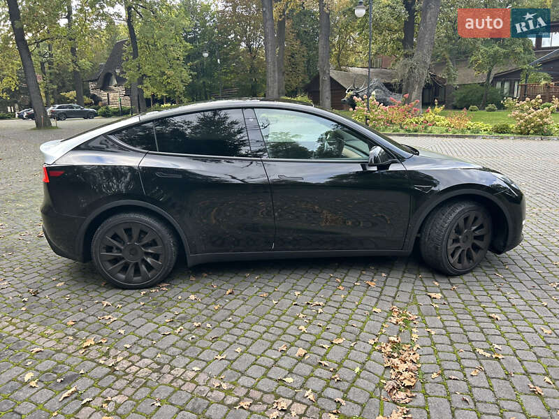 Внедорожник / Кроссовер Tesla Model Y 2020 в Львове