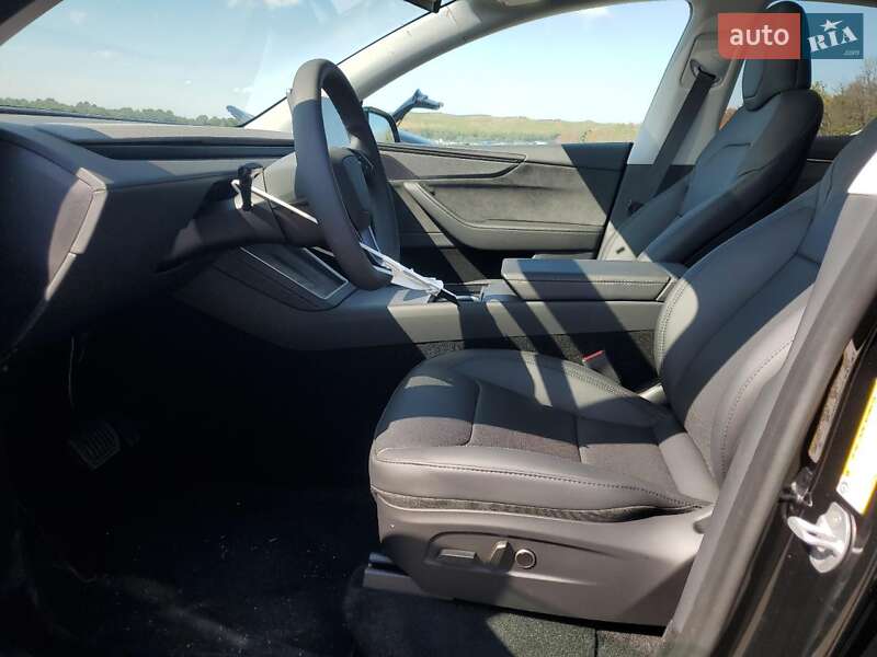 Внедорожник / Кроссовер Tesla Model Y 2025 в Киеве фото 7 Внедорожник / Кроссовер Tesla Model Y 2025 в Киеве
