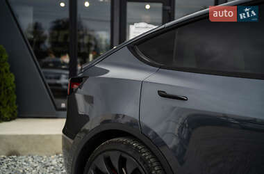Внедорожник / Кроссовер Tesla Model Y 2021 в 