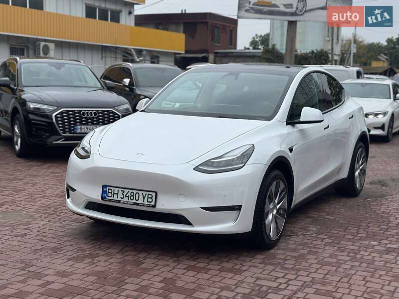 Позашляховик / Кросовер Tesla Model Y 2021 в Одесі