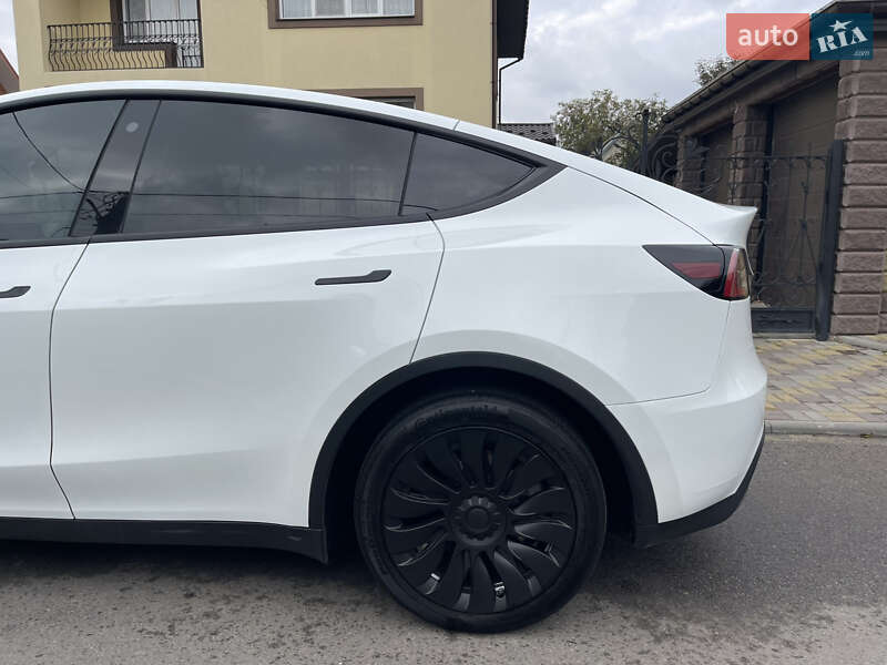 Внедорожник / Кроссовер Tesla Model Y 2023 в Луцке