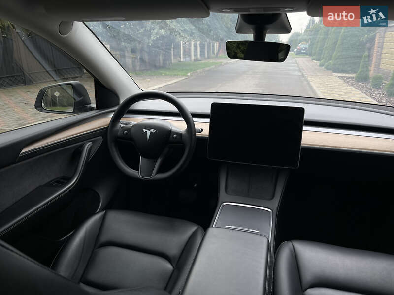 Внедорожник / Кроссовер Tesla Model Y 2023 в Луцке