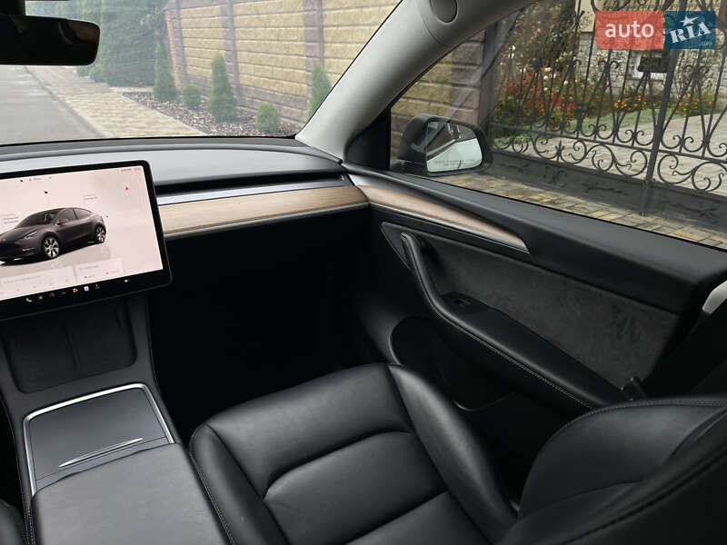 Внедорожник / Кроссовер Tesla Model Y 2023 в Луцке