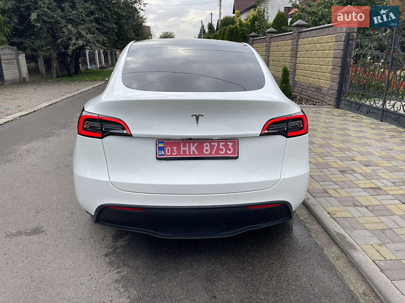 Внедорожник / Кроссовер Tesla Model Y 2023 в Луцке