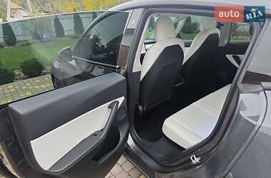 Позашляховик / Кросовер Tesla Model Y 2022 в 