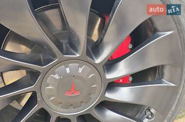 Позашляховик / Кросовер Tesla Model Y 2022 в 