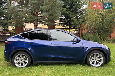 Позашляховик / Кросовер Tesla Model Y 2023 в 
