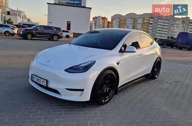 Внедорожник / Кроссовер Tesla Model Y 2022 в 