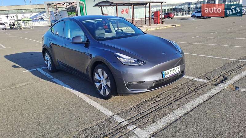 Позашляховик / Кросовер Tesla Model Y 2020 в Києві