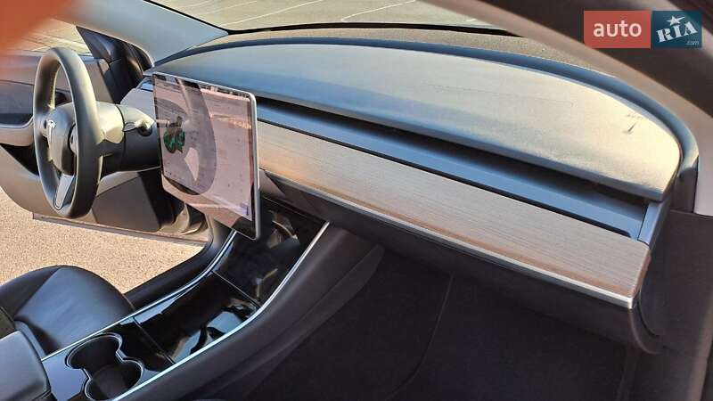 Позашляховик / Кросовер Tesla Model Y 2020 в Києві