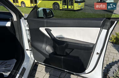 Внедорожник / Кроссовер Tesla Model Y 2021 в 