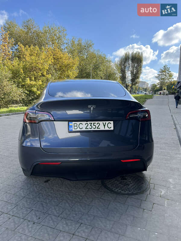 Позашляховик / Кросовер Tesla Model Y 2021 в Львові