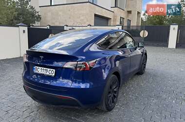 Позашляховик / Кросовер Tesla Model Y 2021 в 