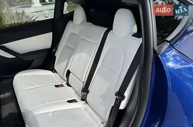 Позашляховик / Кросовер Tesla Model Y 2021 в 
