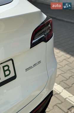 Внедорожник / Кроссовер Tesla Model Y 2022 в 