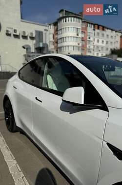 Внедорожник / Кроссовер Tesla Model Y 2022 в 