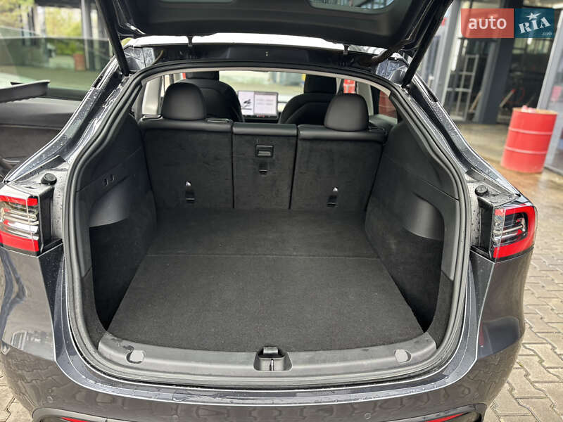 Позашляховик / Кросовер Tesla Model Y 2020 в Рівному