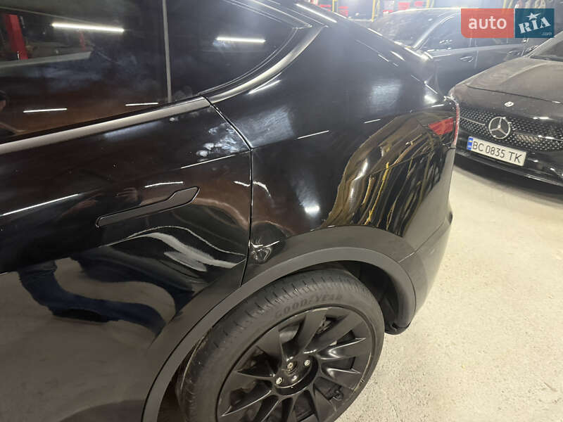Позашляховик / Кросовер Tesla Model Y 2023 в Самборі