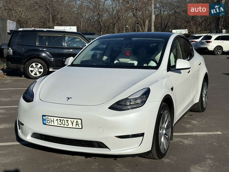Внедорожник / Кроссовер Tesla Model Y 2022 в 
