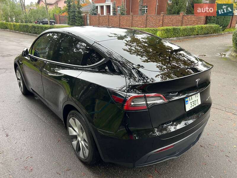Позашляховик / Кросовер Tesla Model Y 2024 в Києві