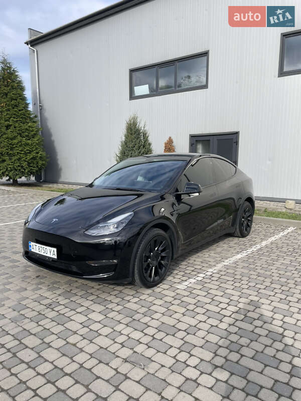 Tesla Model Y 2022