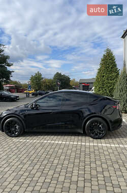 Позашляховик / Кросовер Tesla Model Y 2022 в 