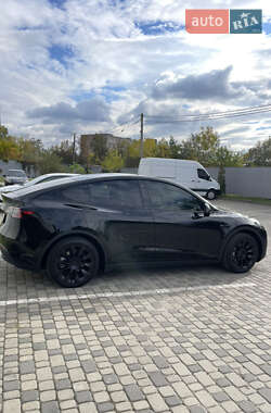 Позашляховик / Кросовер Tesla Model Y 2022 в 