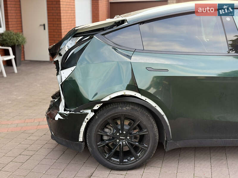 Внедорожник / Кроссовер Tesla Model Y 2022 в Луцке