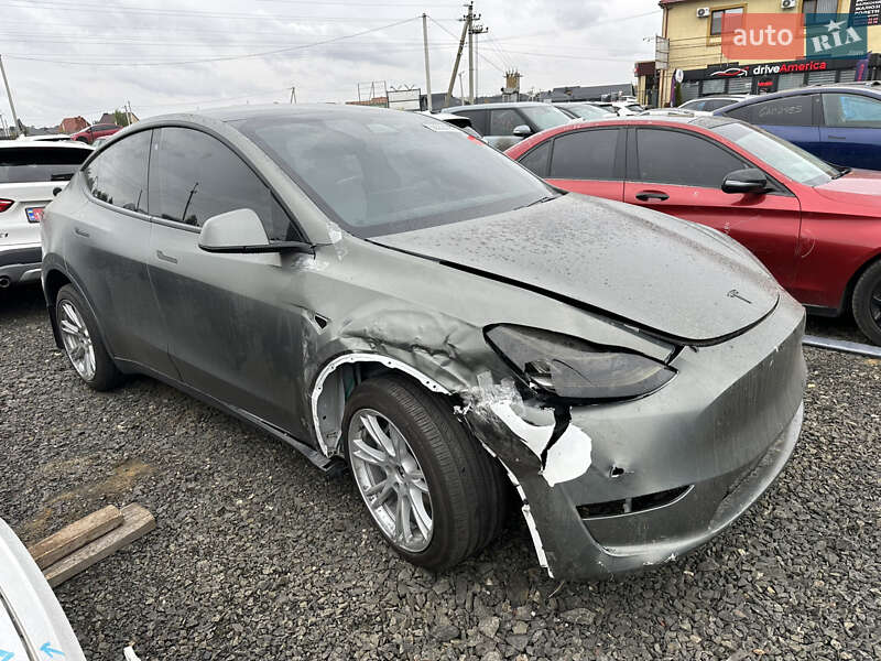 Внедорожник / Кроссовер Tesla Model Y 2020 в Луцке