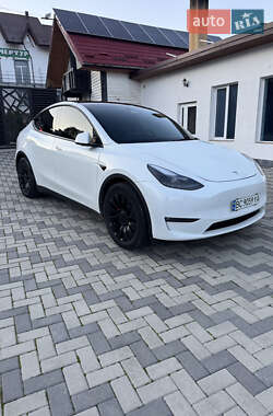 Внедорожник / Кроссовер Tesla Model Y 2023 в Львове