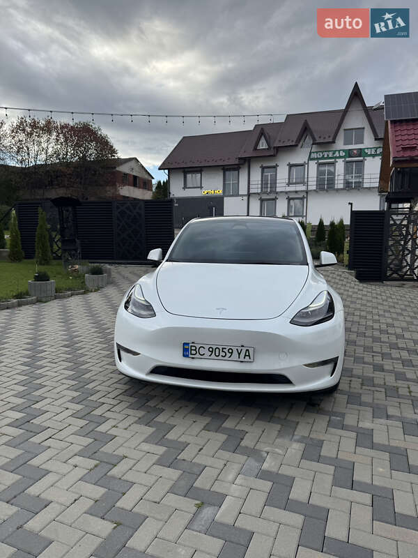 Внедорожник / Кроссовер Tesla Model Y 2023 в Львове