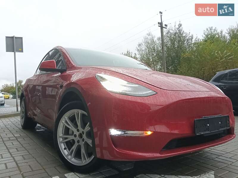 Внедорожник / Кроссовер Tesla Model Y 2023 в 