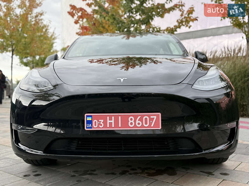 Внедорожник / Кроссовер Tesla Model Y 2023 в Киеве
