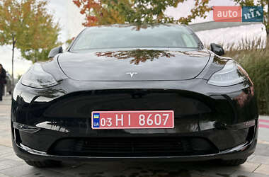 Позашляховик / Кросовер Tesla Model Y 2023 в 