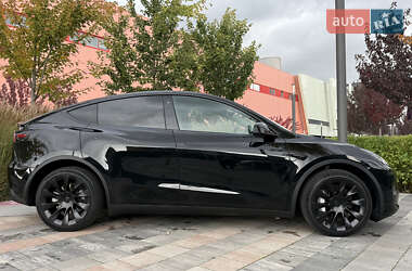 Позашляховик / Кросовер Tesla Model Y 2023 в 