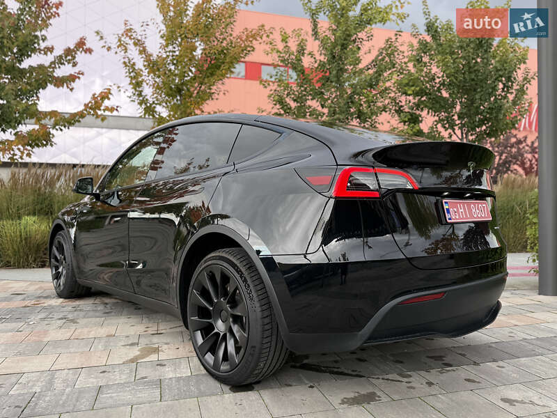 Внедорожник / Кроссовер Tesla Model Y 2023 в Киеве