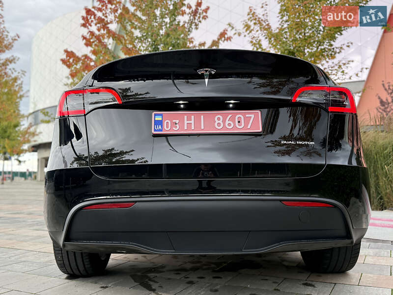 Внедорожник / Кроссовер Tesla Model Y 2023 в Киеве