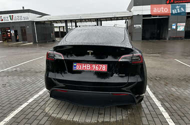 Внедорожник / Кроссовер Tesla Model Y 2024 в 