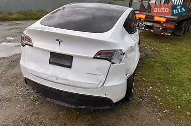 Позашляховик / Кросовер Tesla Model Y 2021 в 