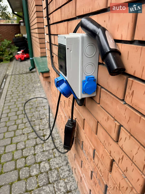 Позашляховик / Кросовер Tesla Model Y 2021 в Львові фото 23 Позашляховик / Кросовер Tesla Model Y 2021 в Львові