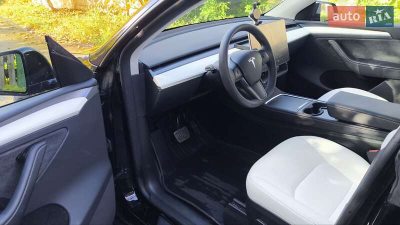 Позашляховик / Кросовер Tesla Model Y 2023 в Києві