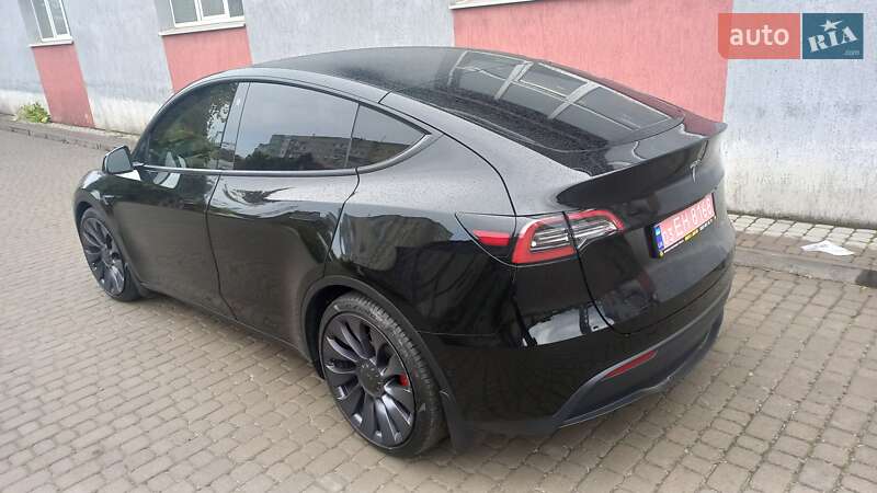 Позашляховик / Кросовер Tesla Model Y 2021 в Львові