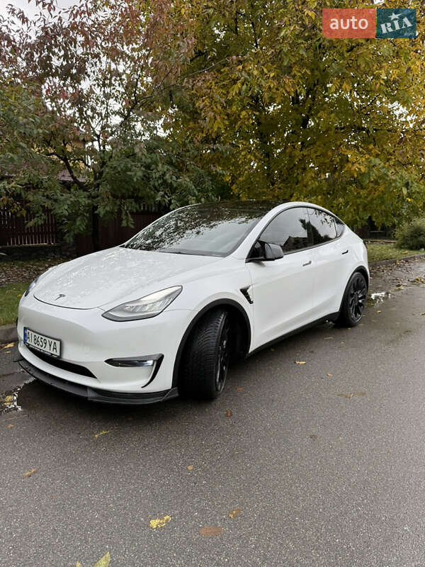 Tesla Model Y 2020