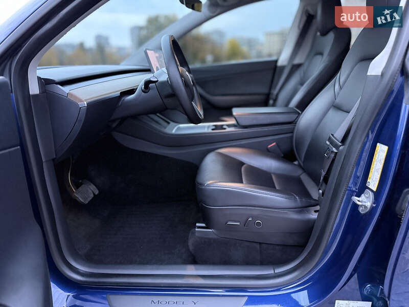 Позашляховик / Кросовер Tesla Model Y 2021 в Харкові