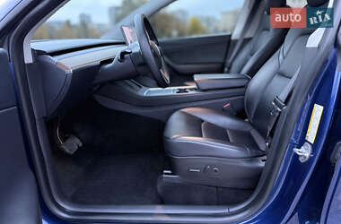 Внедорожник / Кроссовер Tesla Model Y 2021 в 