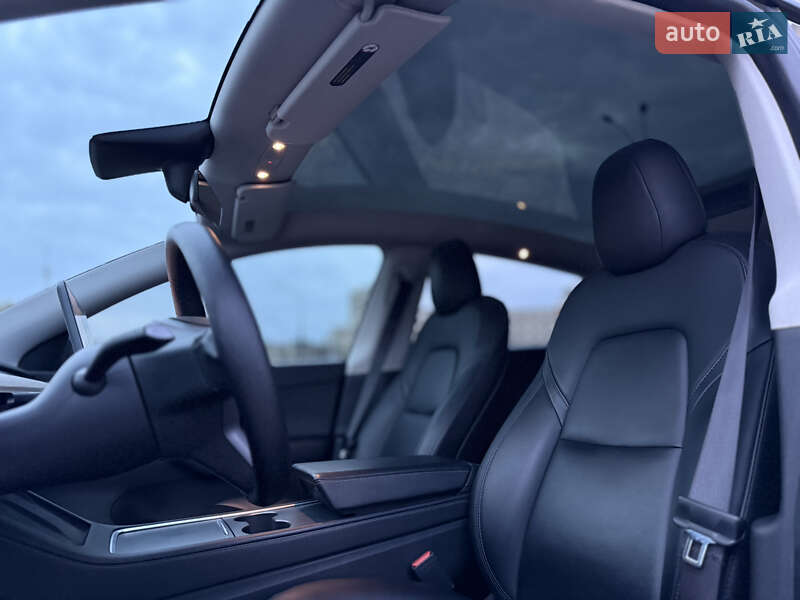 Позашляховик / Кросовер Tesla Model Y 2021 в Харкові